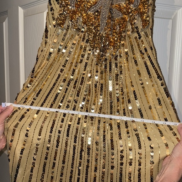 4 Dresses - Picture 12 of 12